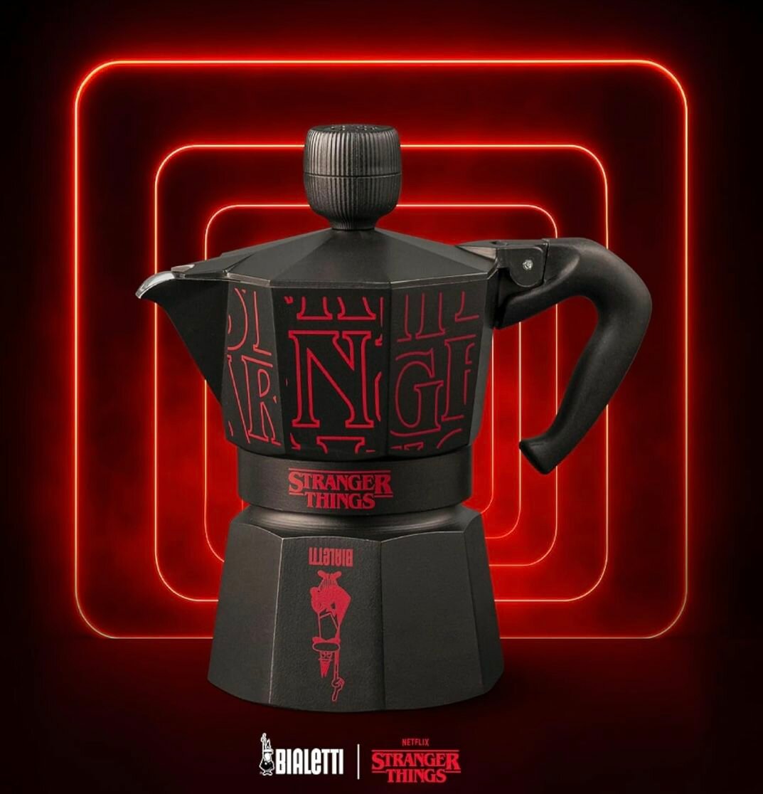 Гейзерная кофеварка Bialetti Moka Express Stranger Things на 3 порции